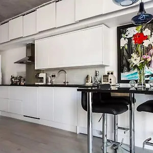  Apartment Canal-side In Shoreditch
